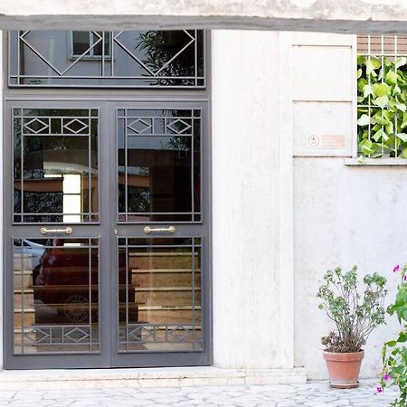 Appartamento Di Charme San Giovanni - Colosseo Roma Exterior foto