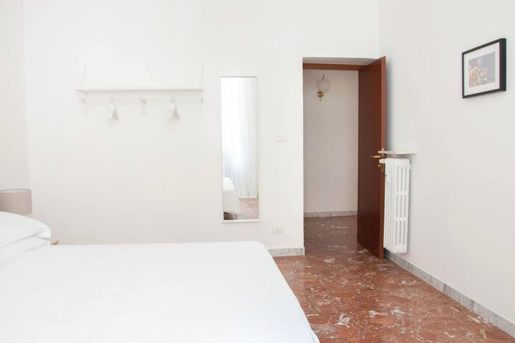 Appartamento Di Charme San Giovanni - Colosseo Roma Exterior foto